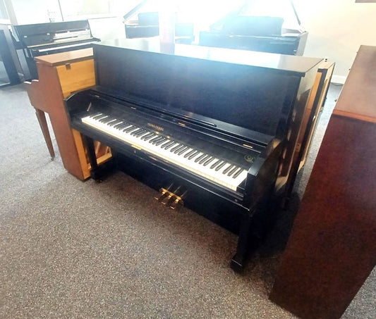 Young Chang 45.5" Upright Piano | PE116 | Ebony Satin | Y02554535 | Used