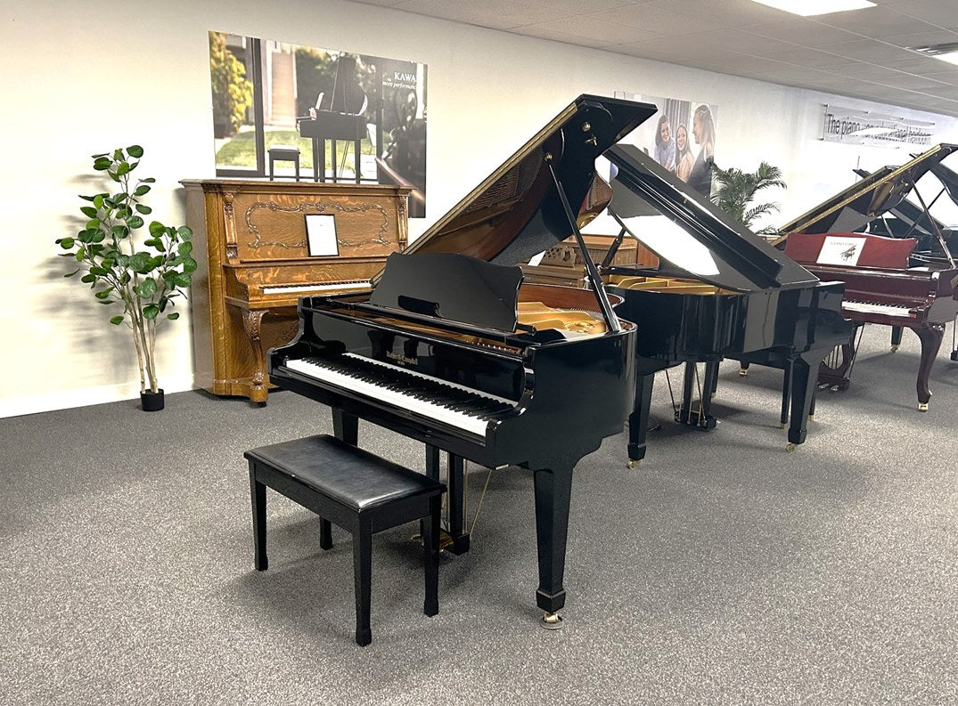 4 pedal piano Kohler & Campbell 4'8 KIG47 Grand Piano | Polished Ebony