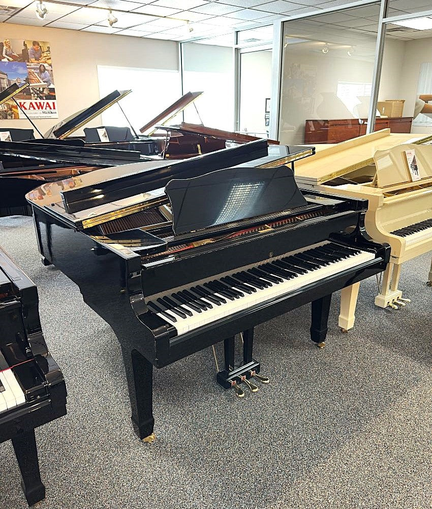 Young Chang G-157 Grand Piano (1985) | Polished Ebony | 5'2"| Used ...