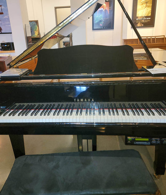 Yamaha 5'3" C1 Grand Piano | Polished Ebony | Used