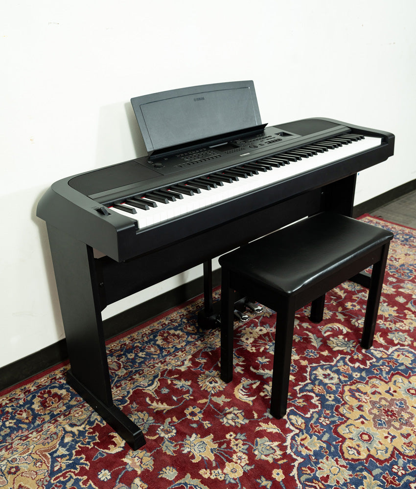 Yamaha DGX-670 88-Key Digital Grand Piano - Black | Used