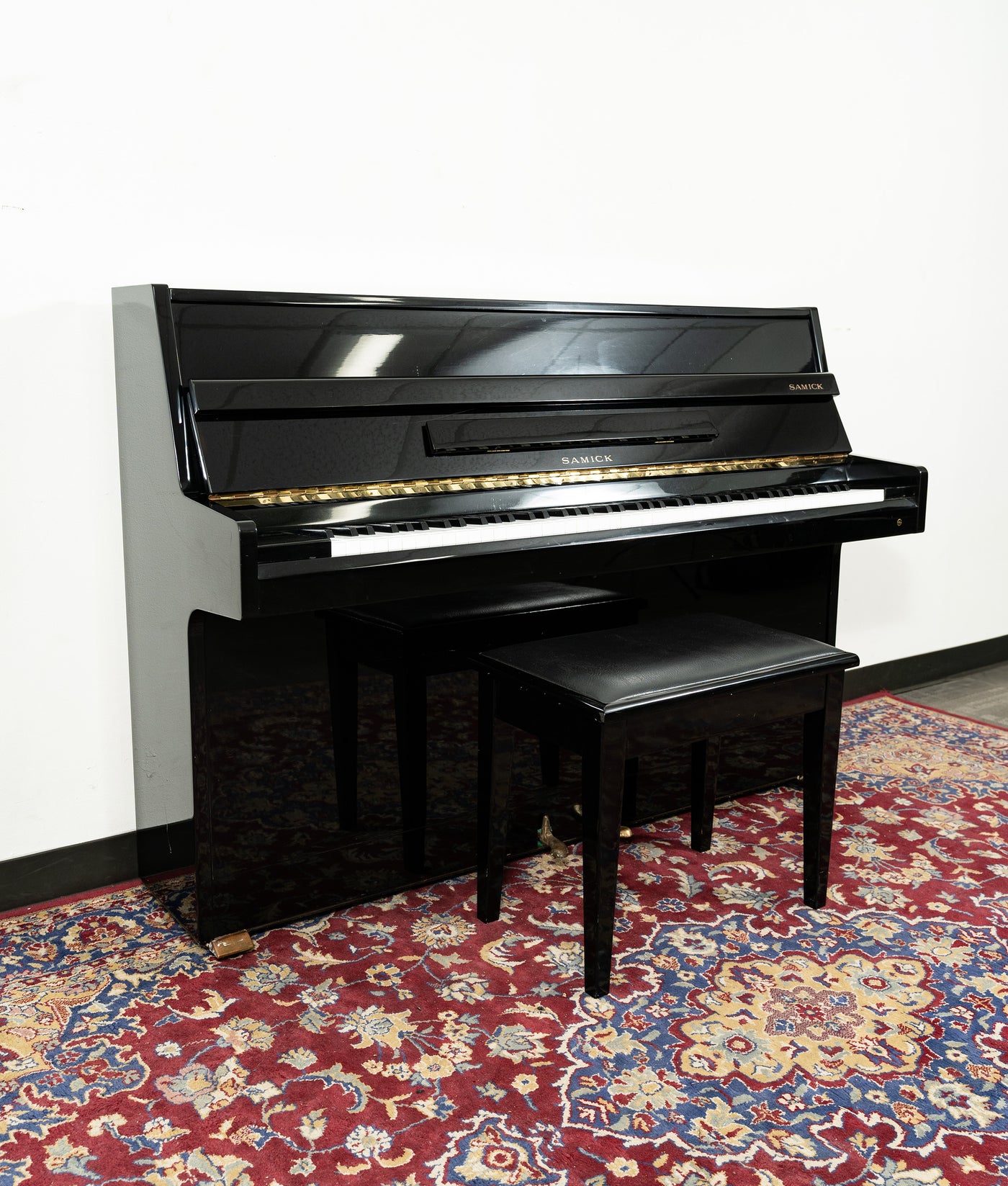 Samick 42" SU-105 Continental Upright Piano | Polished Ebony | SN: HGC02085