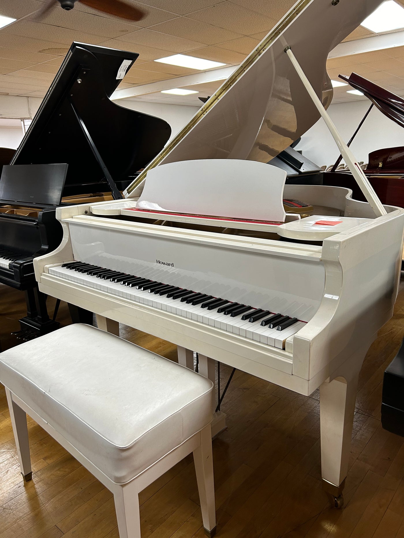 Used Howard C171 Grand Piano Polished White – Alamo Piano Galleries