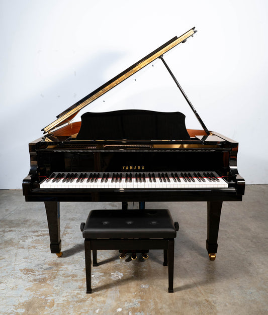 Yamaha C3 Grand Piano (1983) | Polished Ebony | 6'1" | Serial No. 3650218 | Refurbished