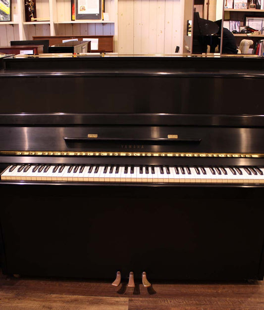 1984 Yamaha 44" P2 Upright Piano | Ebony Satin | SN: R3901908