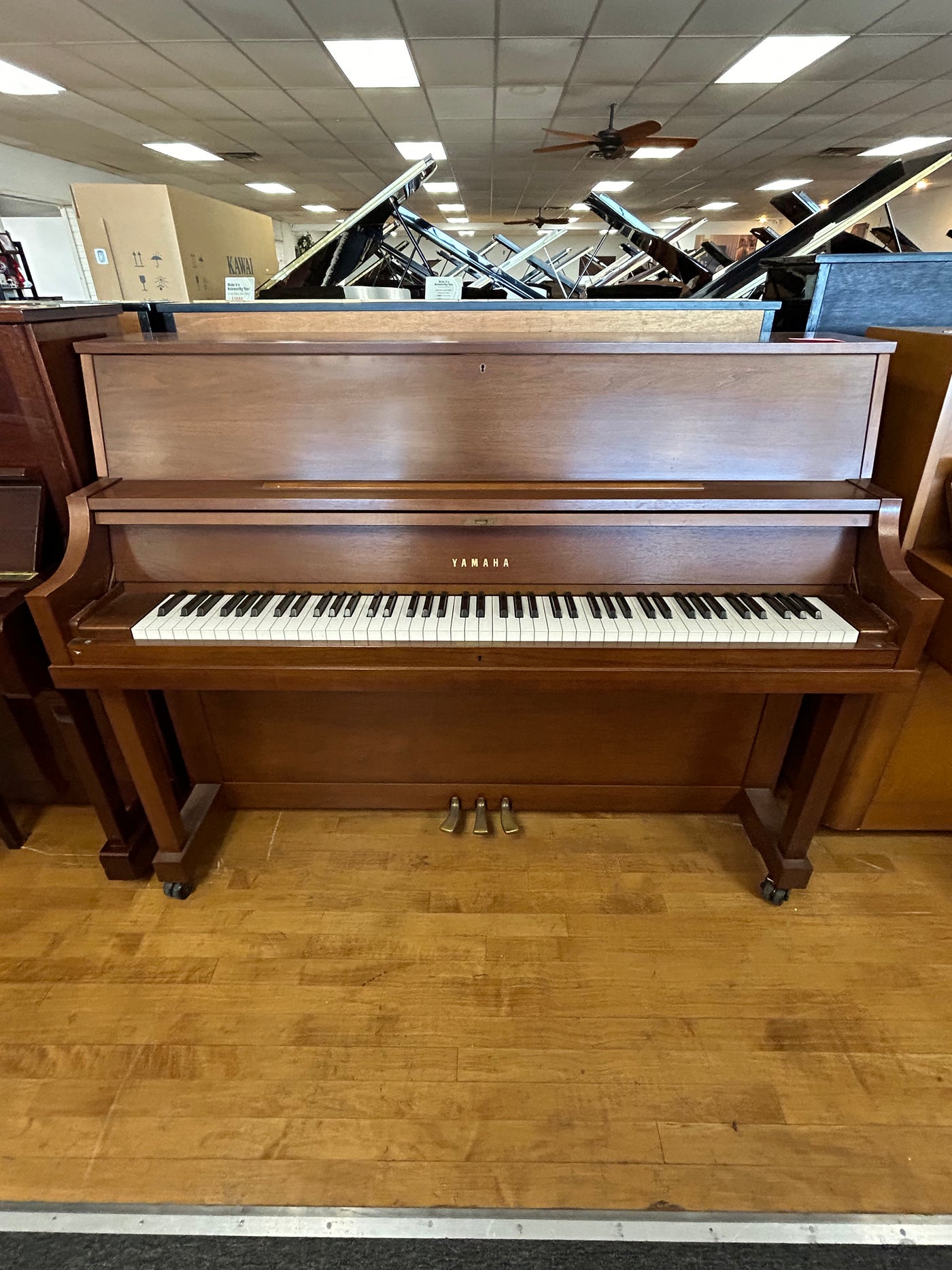 Yamaha P22 Upright Piano | Satin Walnut | SN: T169964 | Used