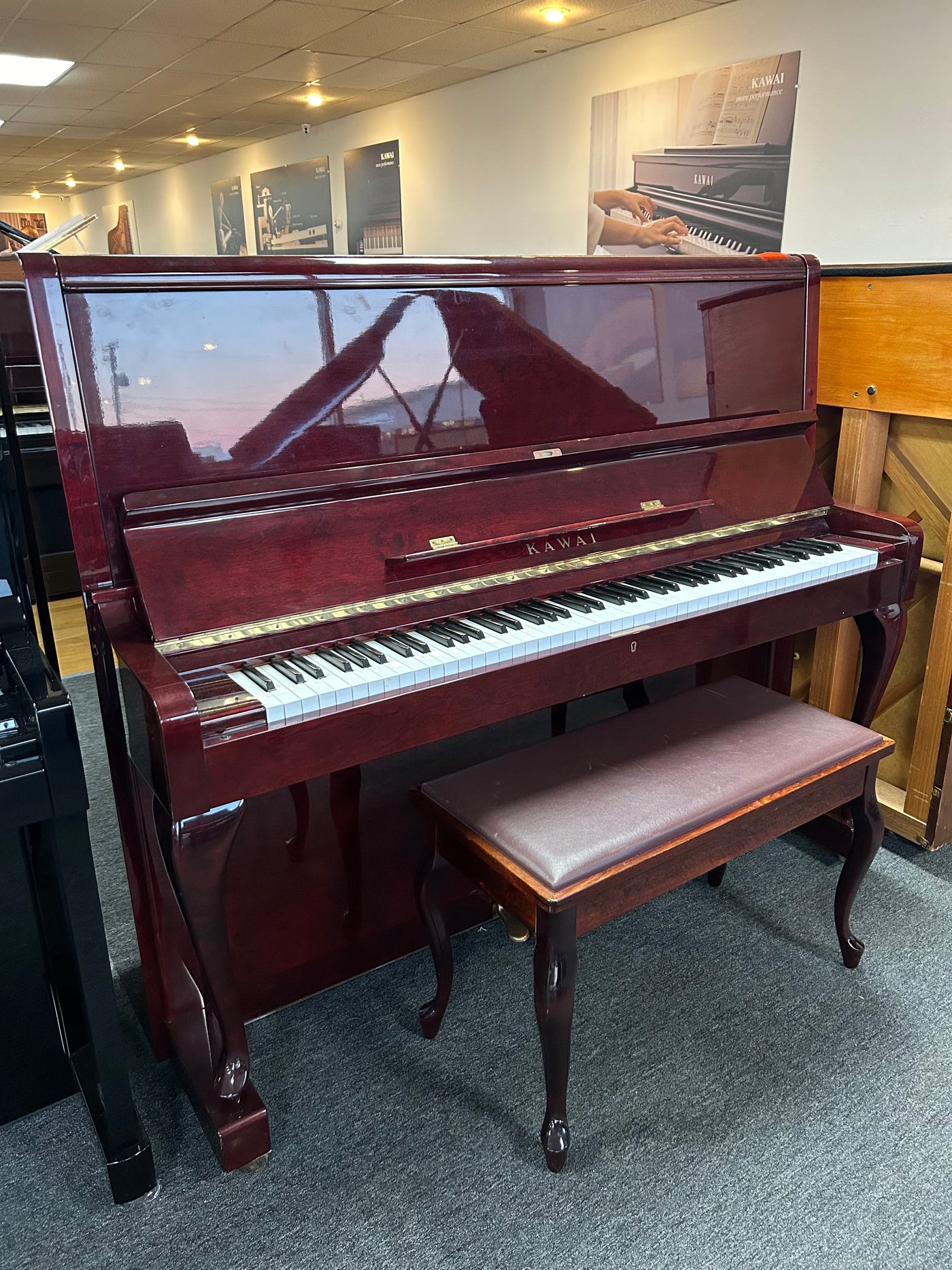 Kawai KL-705 Upright Piano | Dark Polished Walnut | SN: M1188597