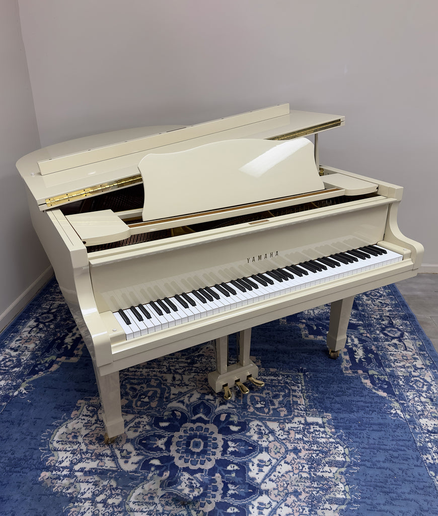 1989 Yamaha G2 Grand Piano | Polished Ivory | 5'8
