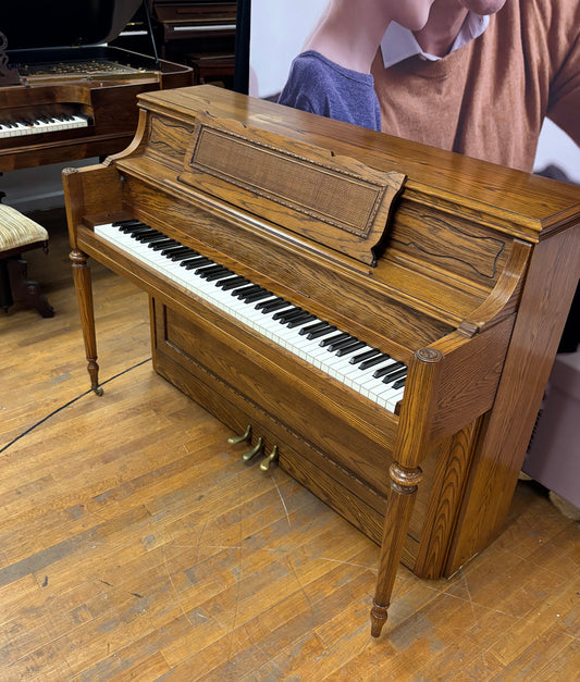 Yamaha Upright Piano in Satin Oak (1979) | M212 | Serial No. B129455 | Used