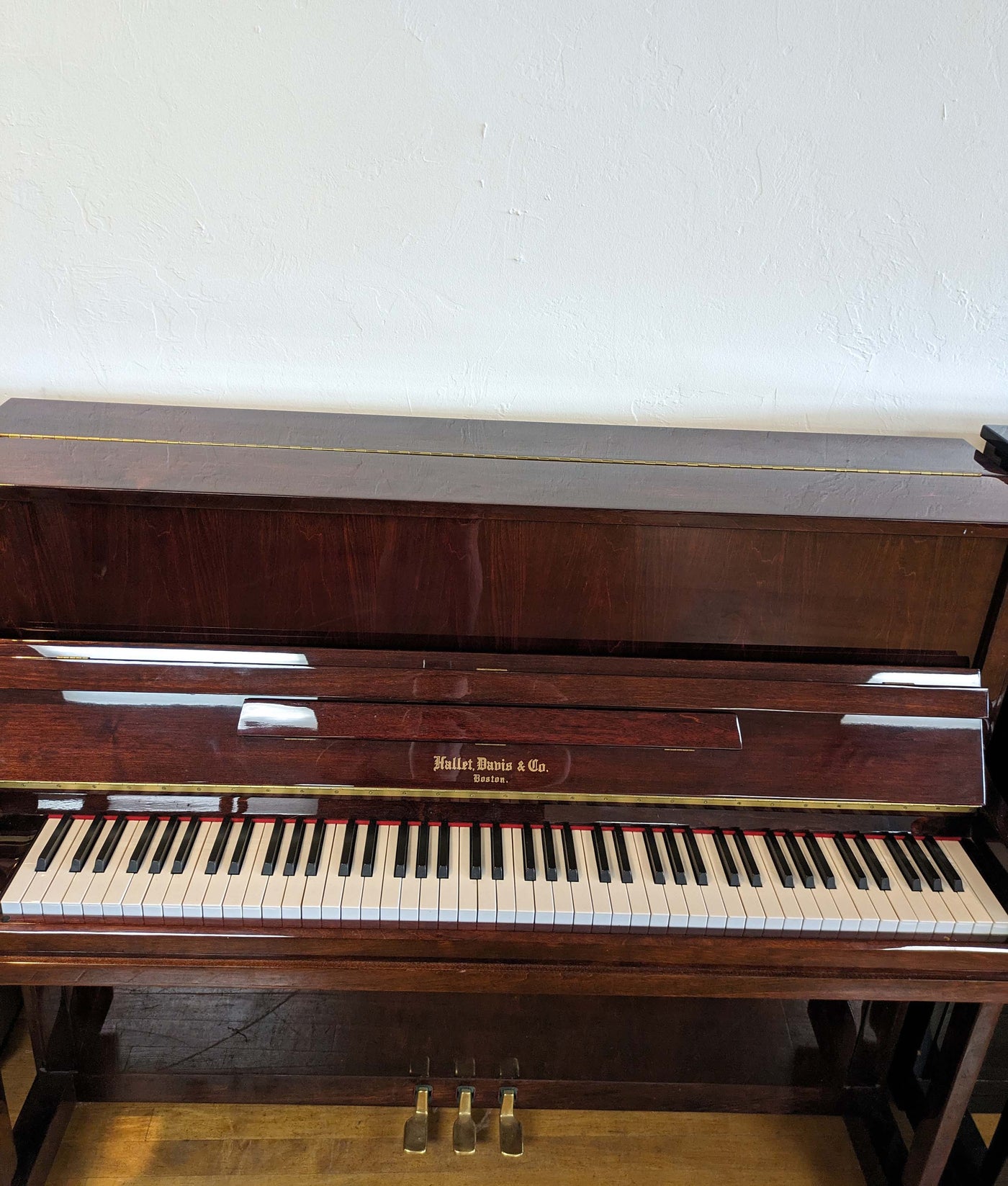 Hallet Davis 118C Upright Piano | Polished Mahogany | SN: 996571