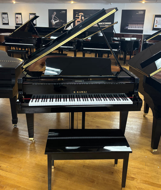 Kawai GL-40 Classic Salon Grand Piano (2023) | Polished Ebony | 5'11" | Used