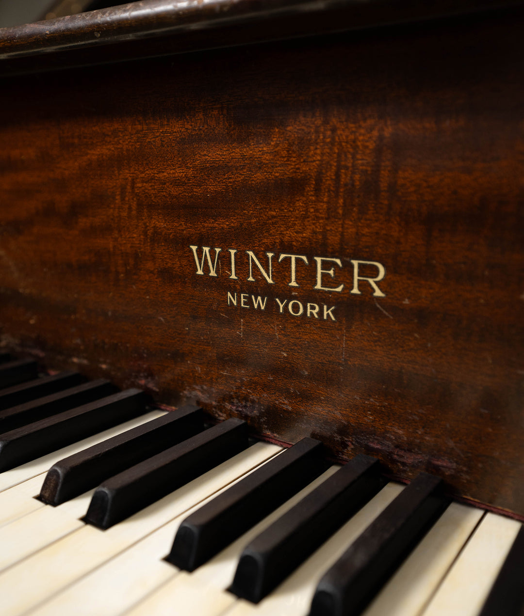 1963 Winter Baby Grand Piano | Dark Mahogany | 4'6