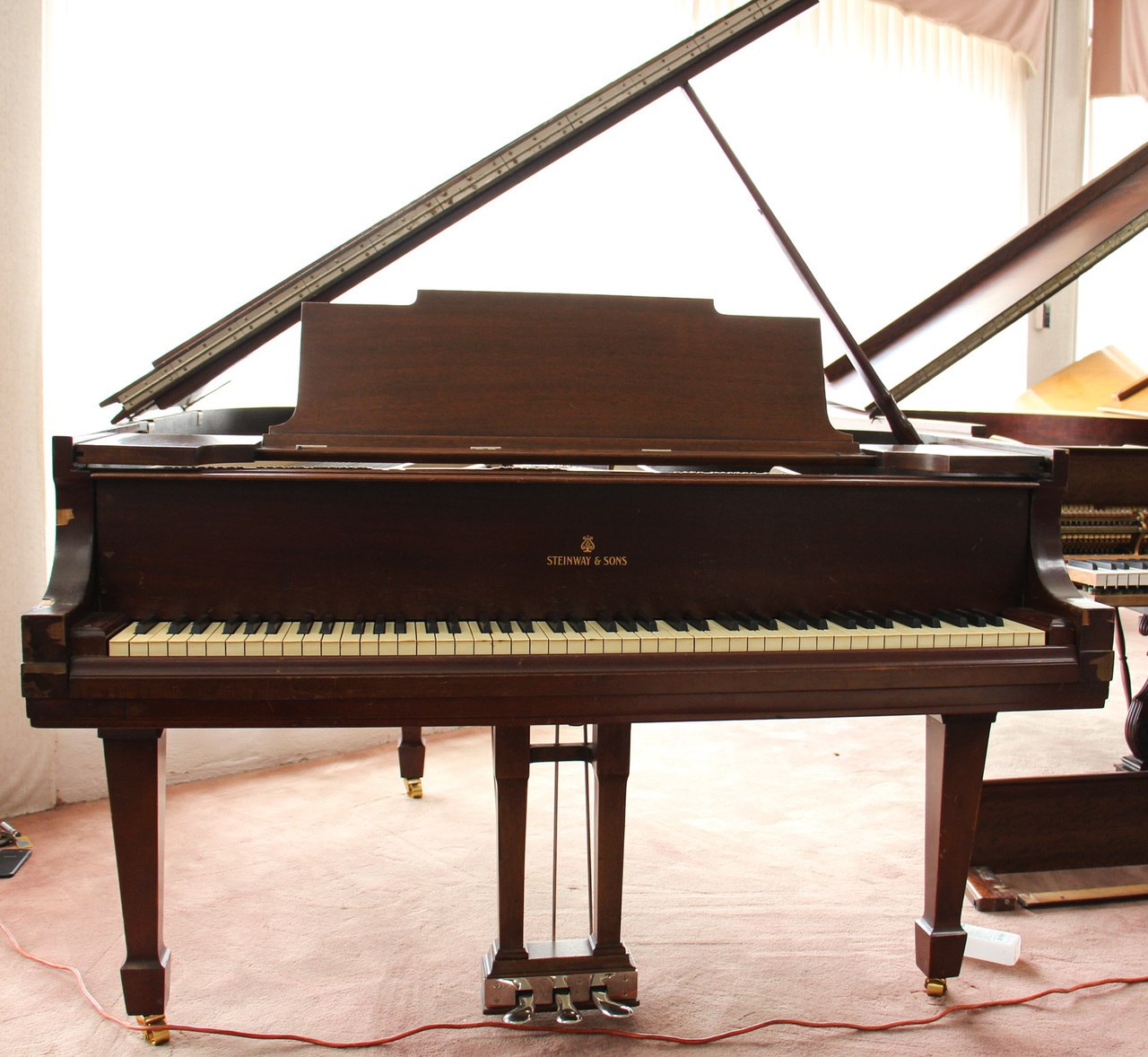 Steinway & Sons 5'7" Model M Grand Piano Rosewood | SN: 231706 | Used