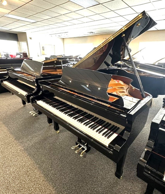 Pearl River GP-160 Grand Piano | Polished Ebony | 5'3" | Serial No. 2707016 | Used