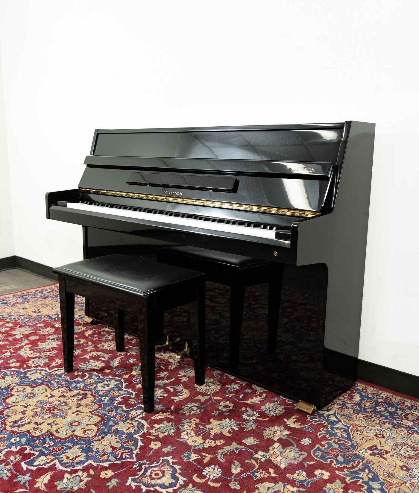 Samick 42" SU-105 Continental Upright Piano | Polished Ebony | SN: HGC02085