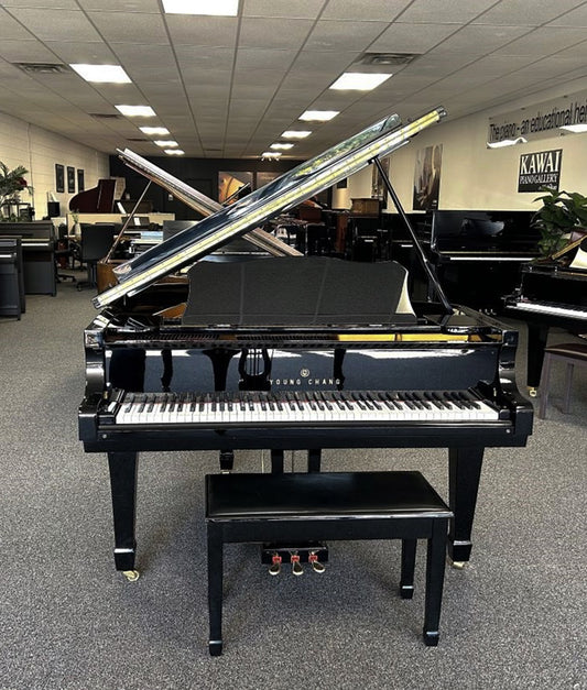 Young Chang G-150 Grand Piano | Polished Ebony | 4'11" | Serial No. G082138 | Used