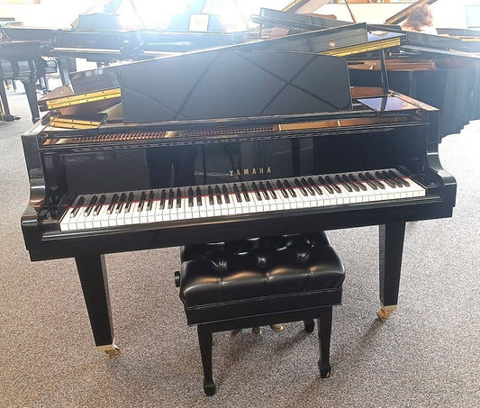 Yamaha GH-1 Grand Piano (1995) | Polished Ebony | Serial No. B5327254 | Used