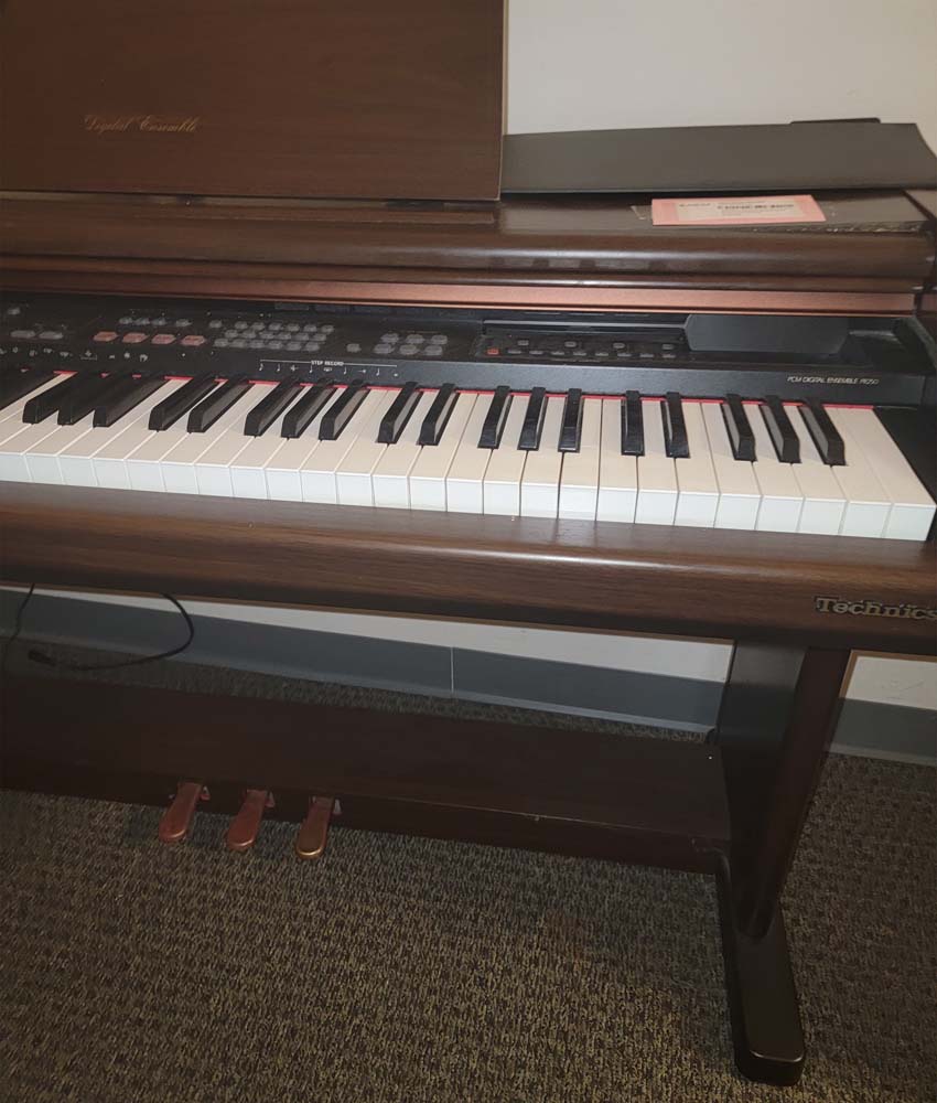 Technics PCM Digital Ensemble PR250 Digital Piano | Walnut Satin