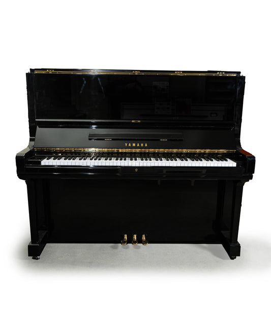 Yamaha U3 Upright Piano (1976) | Polished Ebony | 52"| Used