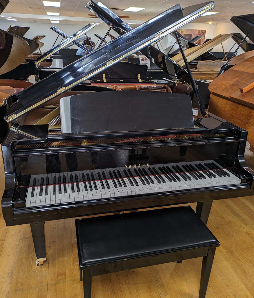 Yamaha GC1 Grand Piano | Polished Ebony | SN: 6128629 | Used