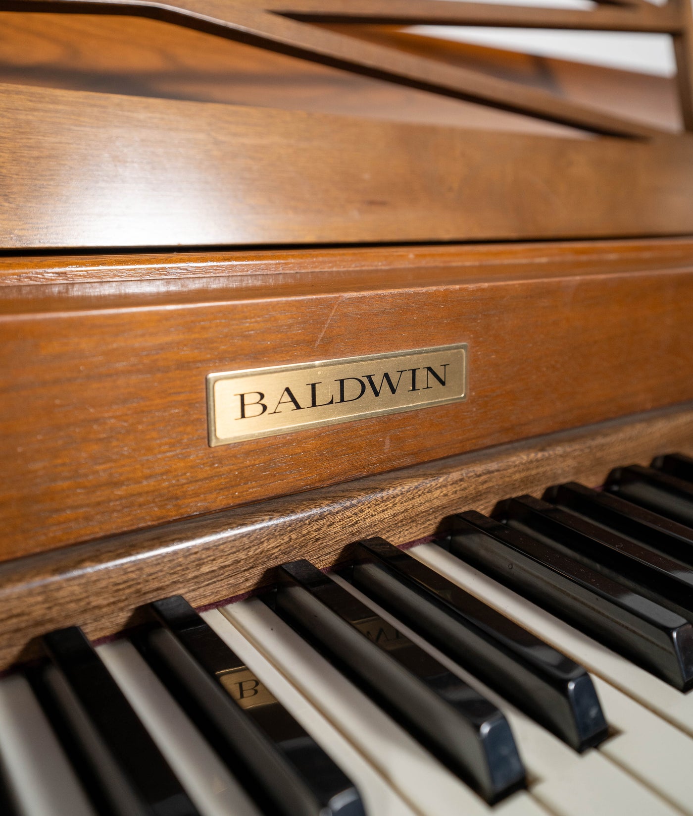 1969 Baldwin Acrosonic Upright Piano | Satin Oak | Serial No. 885919 | Used