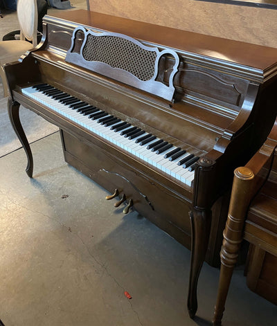 1977 Yamaha 42.5" M205 Console Piano | Walnut Satin | SN: U114954 | Used