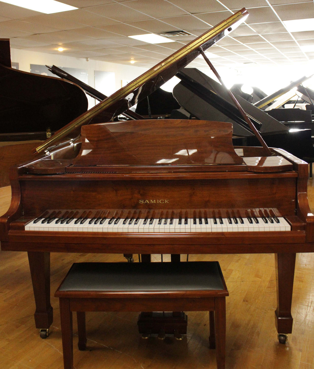 Samick SG-155 Grand Piano | Polished Walnut Used – Alamo Piano