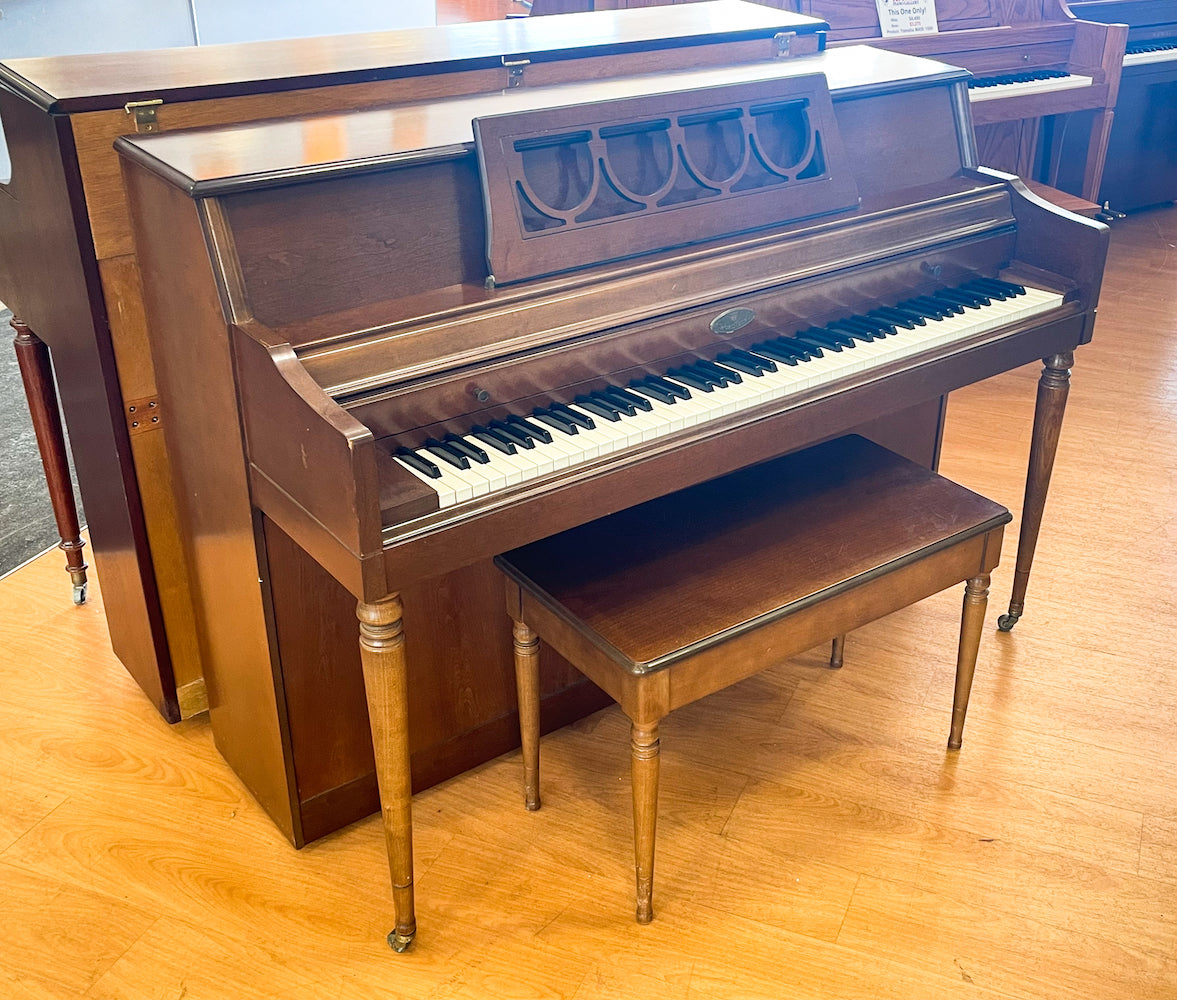 Wurlitzer 1775 Spinet Piano | Walnut | SN: 1601149 | Used