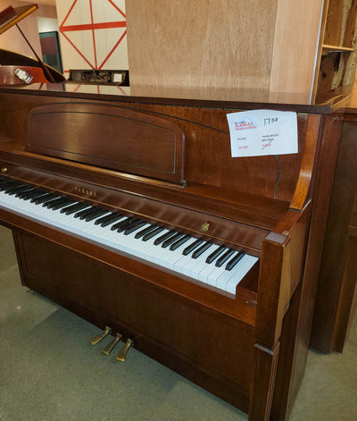 1962 Yamaha 44" M450TC Spinet Piano | Dark Satin Walnut | Used