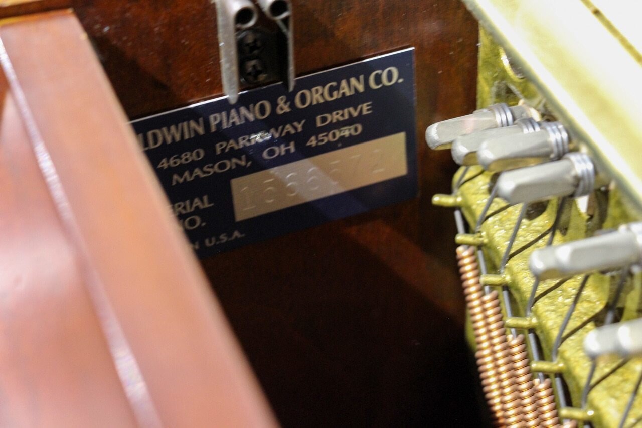 Baldwin 660 Upright Console Piano