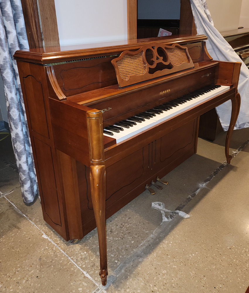 1992 Yamaha 44" M405 Console Piano | Satin Mahogany | SN: T163290 | Used