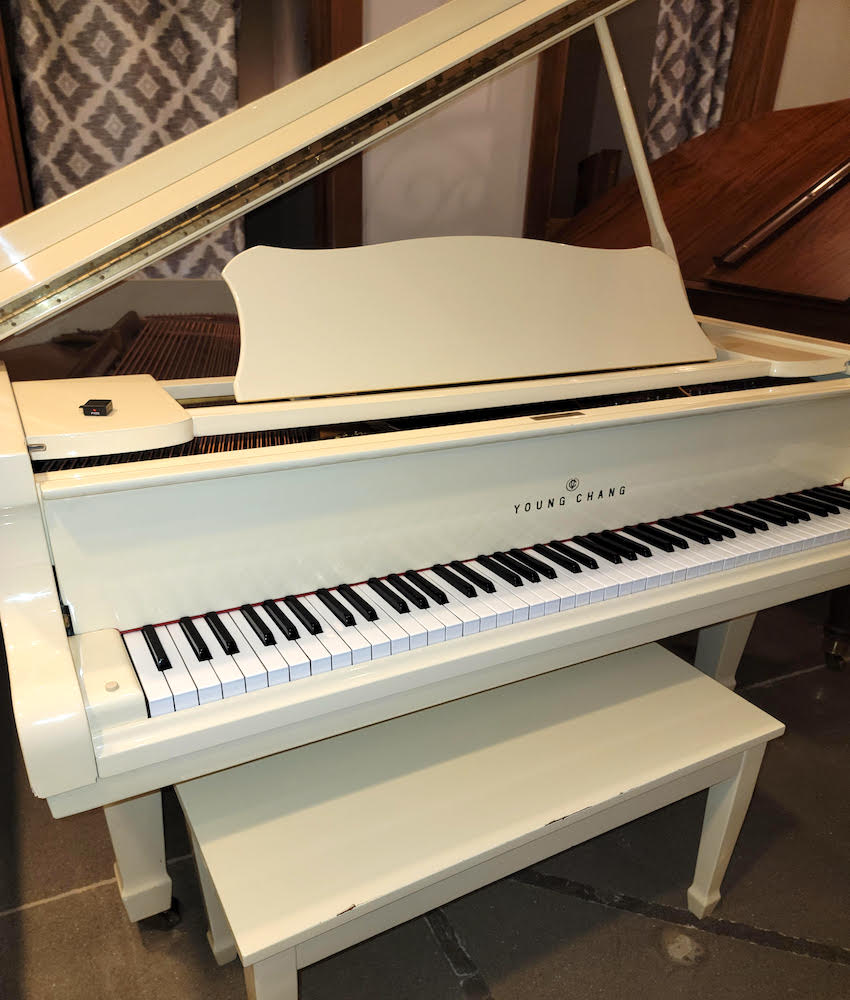 Young Chang 5'2" G157 Grand Piano | Polished White | SN: G814528