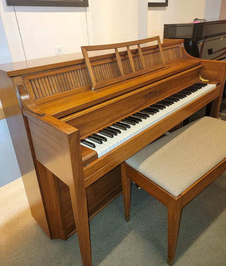 Used Upright Piano, Chickering Console Piano | Satin Oak – Alamo