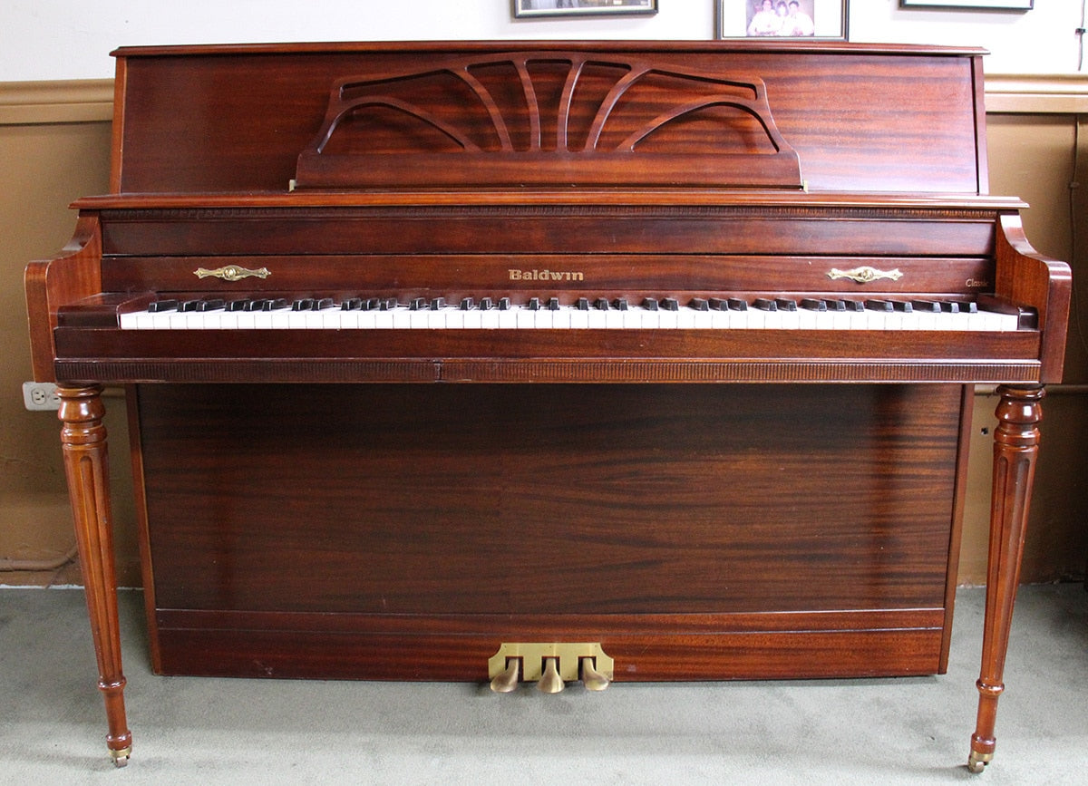 Baldwin 660 Console Upright Piano | Mahogany
