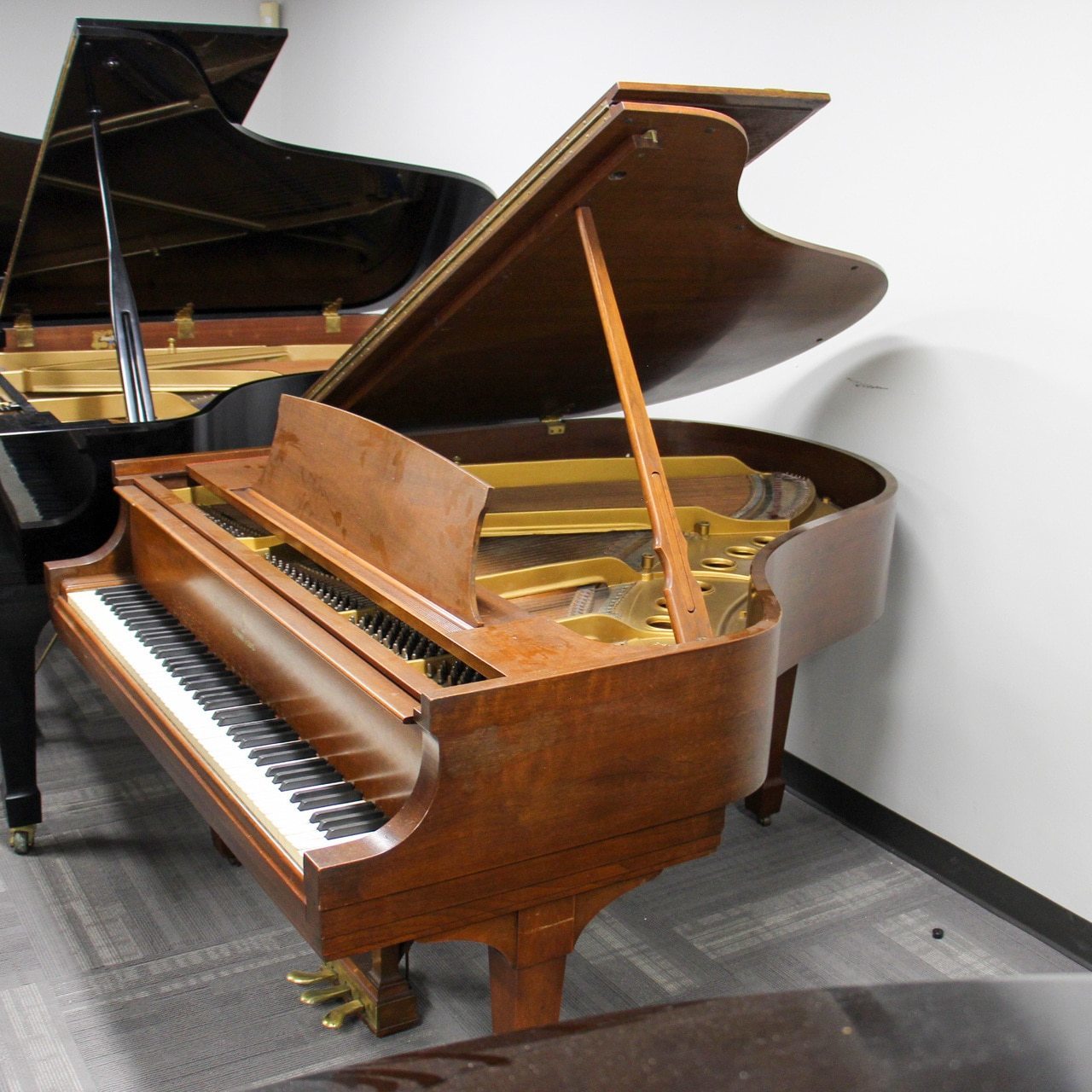 1943 Steinway & Sons 5'7" M Grand Piano | Satin Oak | SN: 315783