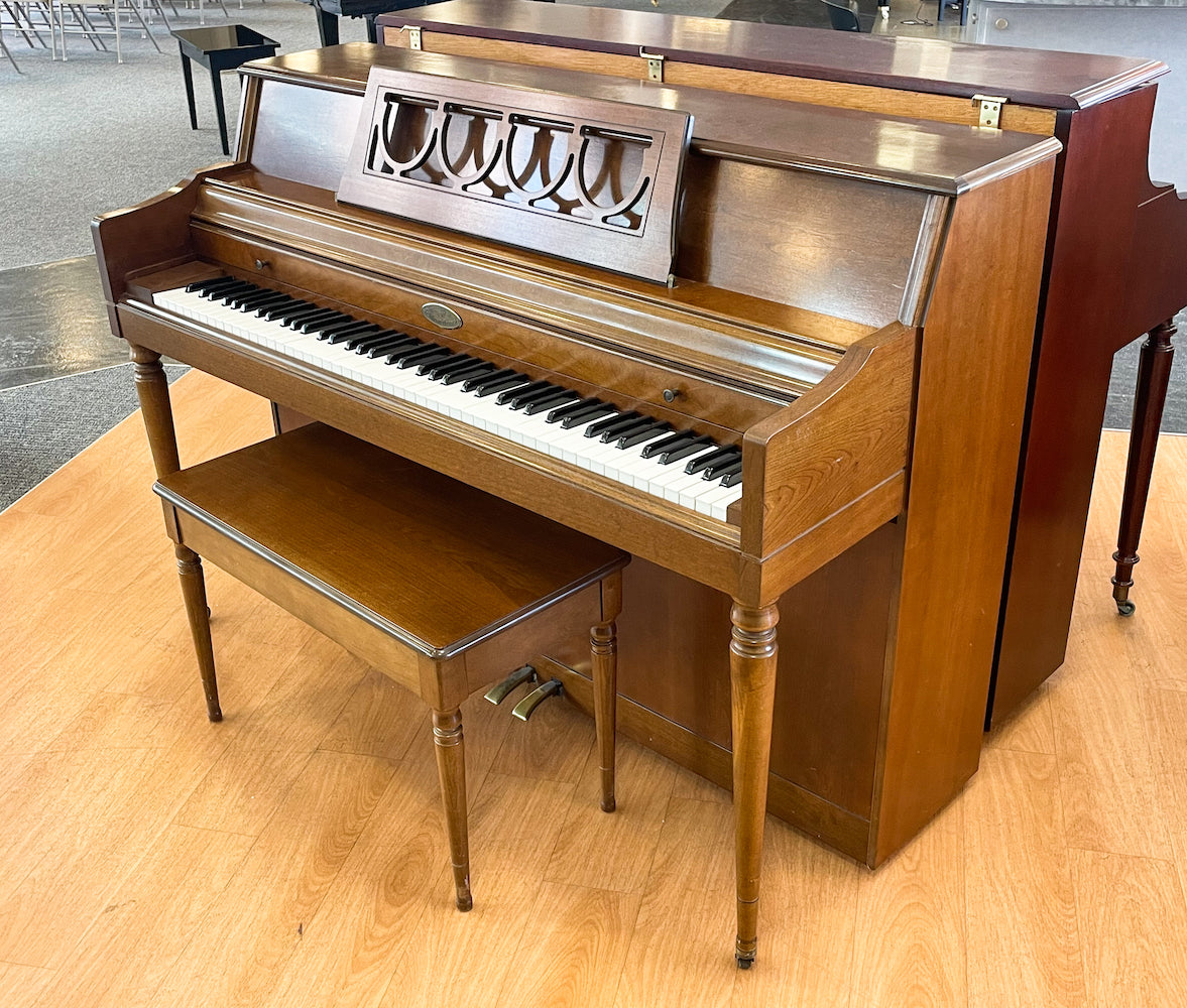 Wurlitzer 1775 Spinet Piano | Walnut | SN: 1601149 | Used