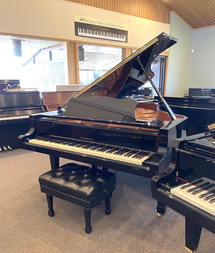 Yamaha 6'11" C6 Semi-Conservatory Grand Piano | Polished Ebony